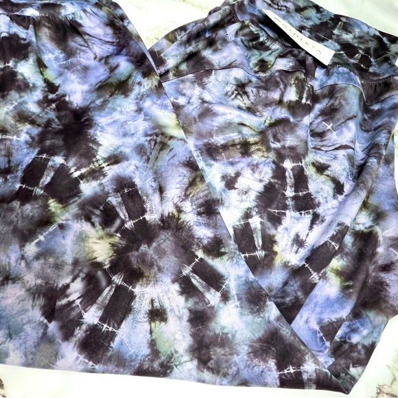 NWT Athleta Salutation Printed Jogger 2X Blue tie dye - Picture 3 of 9